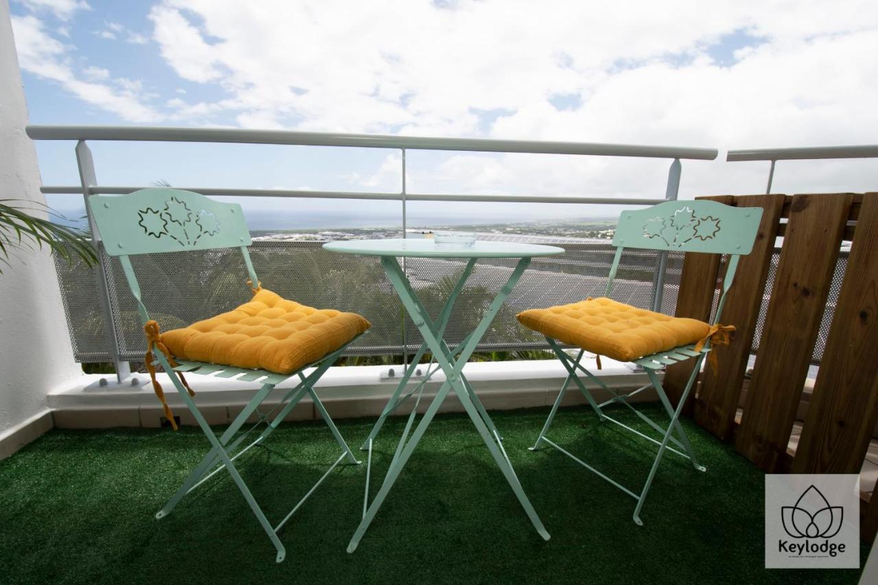 Le Vetiver 3 Etoiles - 30M2 - Renove Avec Vue Mer - 10' De L'Aeroport Sainte-Clotilde Exteriör bild
